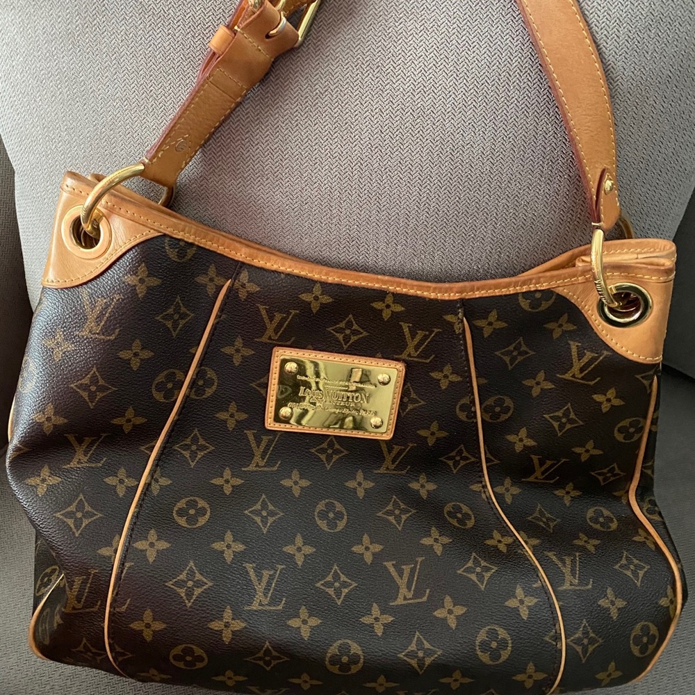 Louis Vuitton Galliera handbag